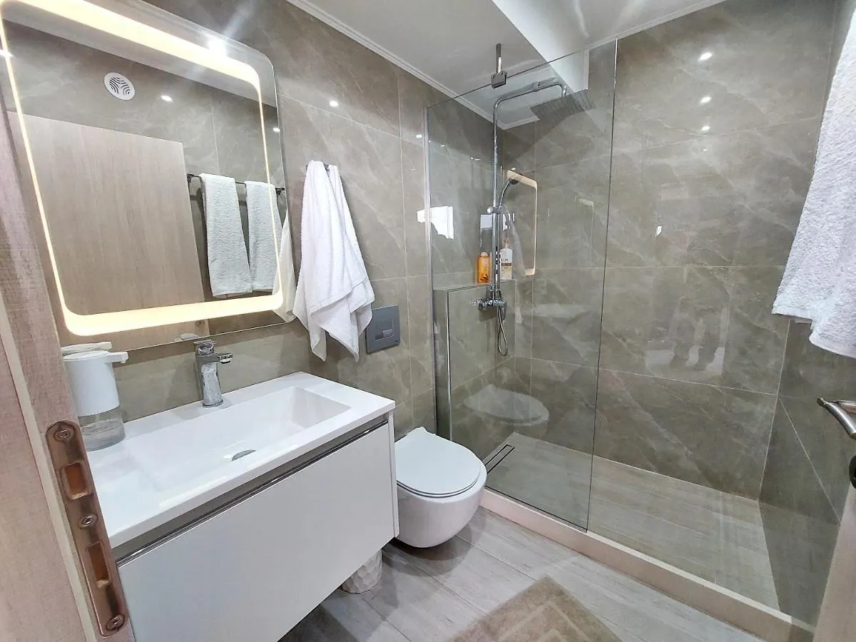 Maxim Apartment Iraklio