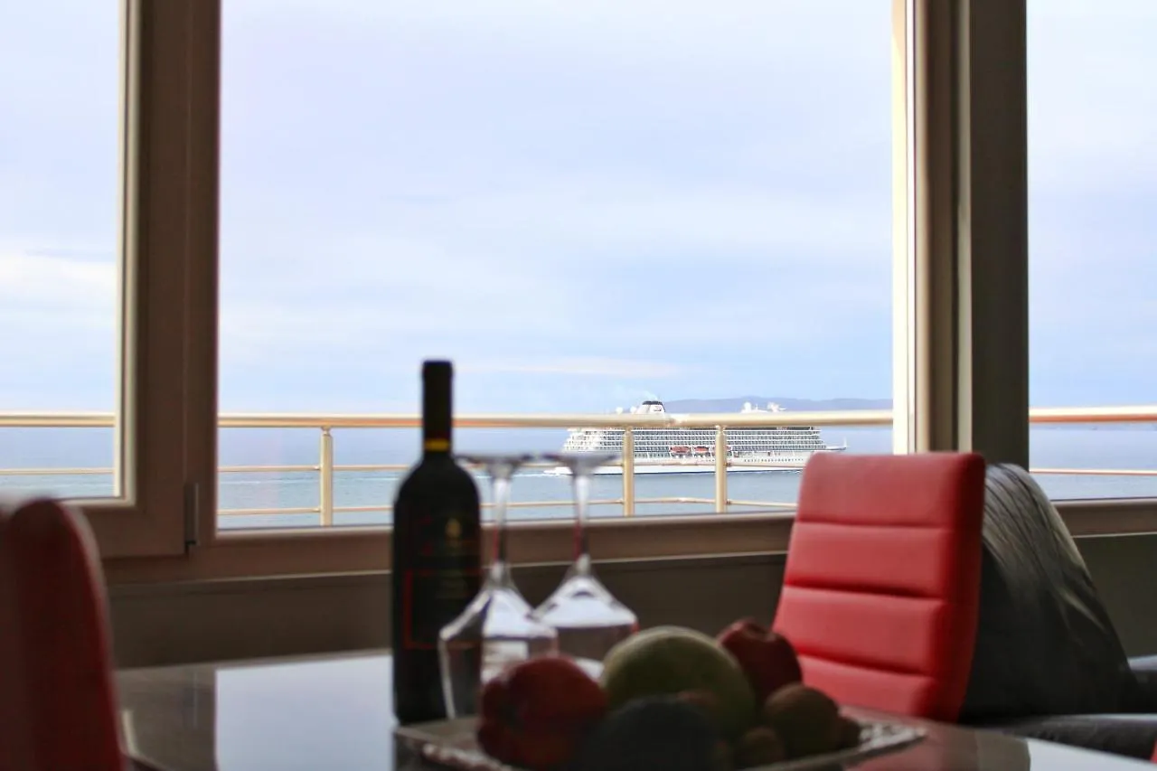 Maxim Apartment Iraklio
