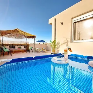 Apartment House & Roof Garden, Iraklio