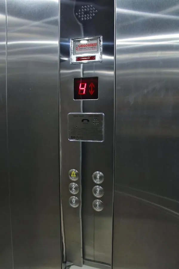 Maxim Apartment Iraklio